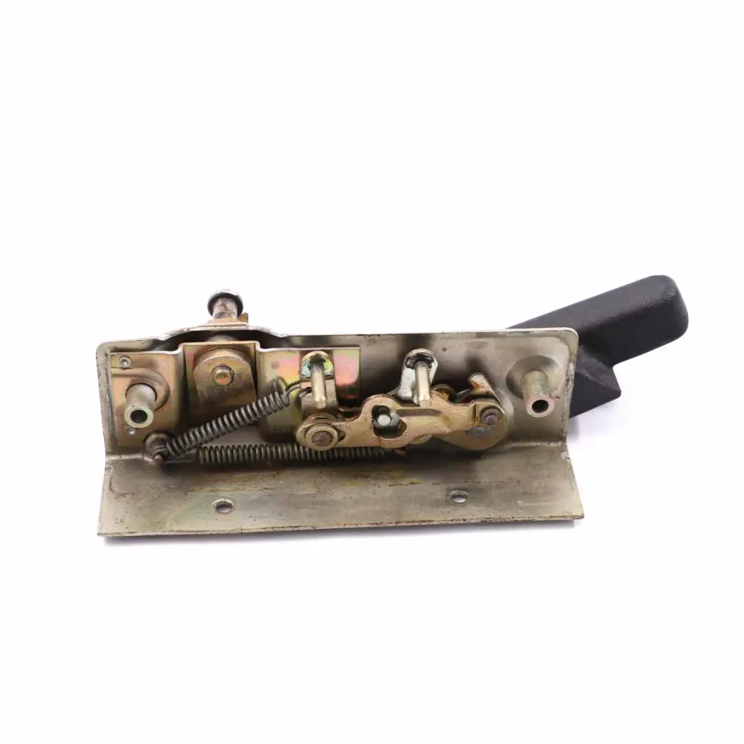 W901 Tapa de la cerradura del maletero para Mercedes Sprinter con número de pieza A9017400135 Mercedes Sprinter W901 Tapa de la cerradura del maletero - SKU A9017400135 - Número de pieza A9017400135