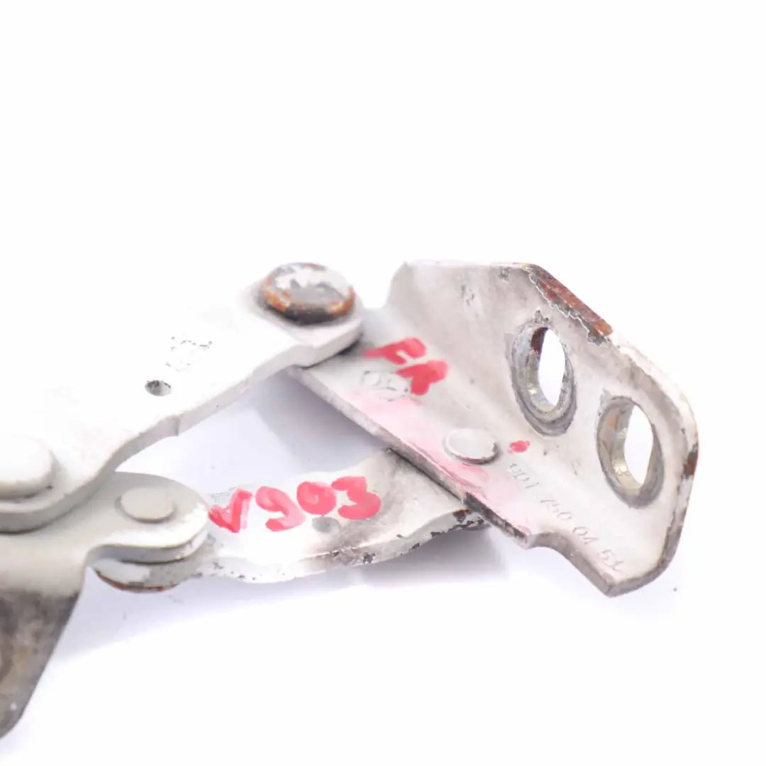 Cerniera cofano motore Mercedes W901 W903 destra per con numero di parte A9017500451 Cerniera cofano motore Mercedes W901 W903 destra - SKU A9017500451 - Numero di parte A9017500451