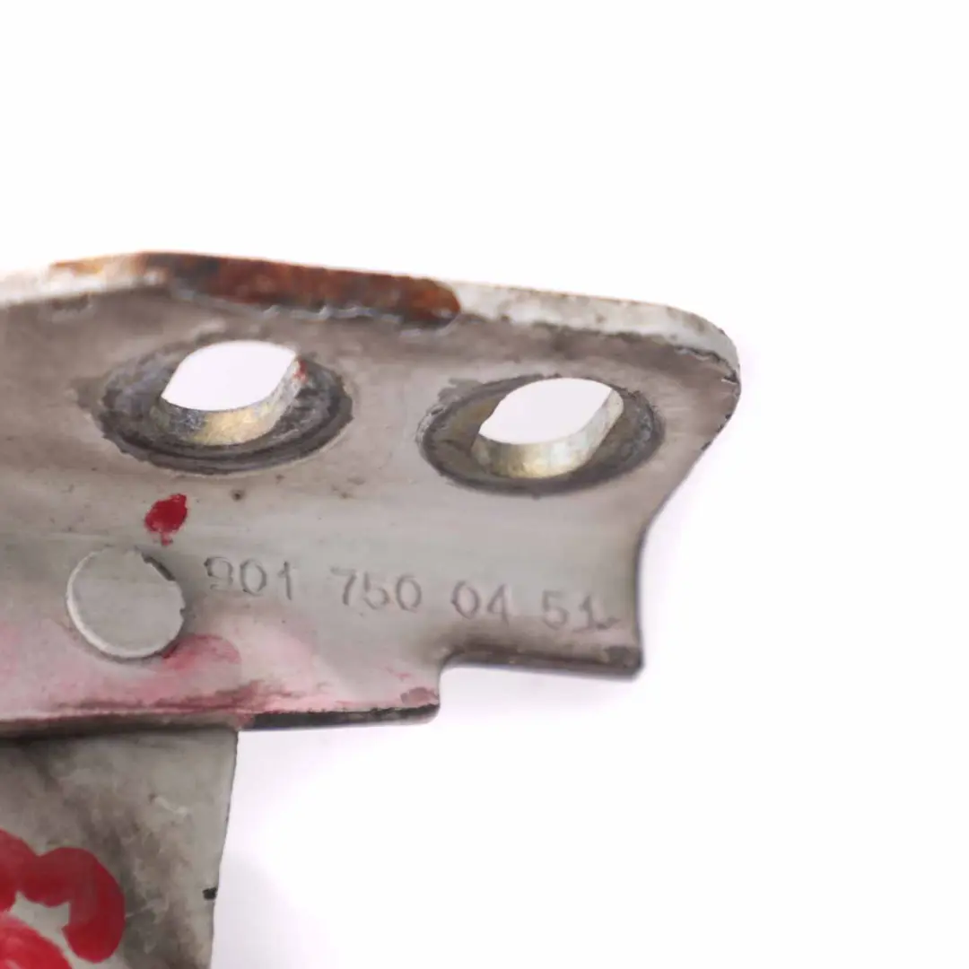 Cerniera cofano motore Mercedes W901 W903 destra per con numero di parte A9017500451 Cerniera cofano motore Mercedes W901 W903 destra - SKU A9017500451 - Numero di parte A9017500451