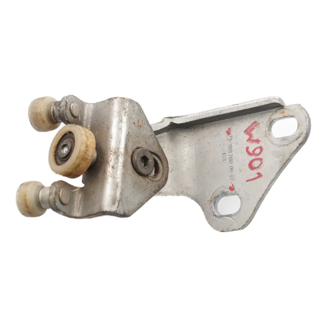 W901 Porta scorrevole laterale sinistra superiore rullo per Mercedes con numero di parte A9017600947 Mercedes W901 Porta scorrevole laterale sinistra superiore rullo - SKU A9017600947 - Numero di parte A9017600947