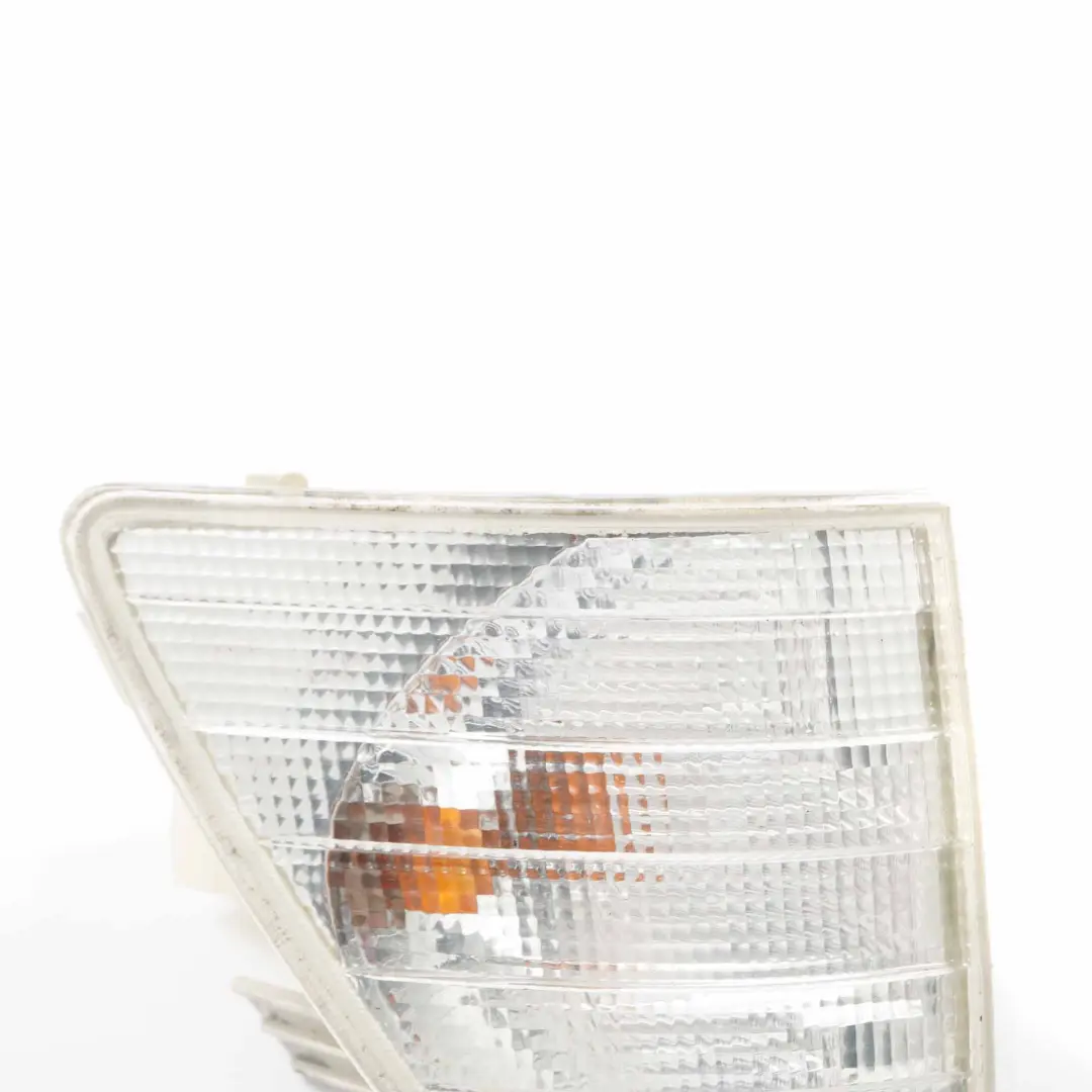 W901 W903 Luz Delantera Derecha Indicador de Giro Lámpara para Mercedes con número de pieza A9018202961 Mercedes W901 W903 Luz Delantera Derecha Indicador de Giro Lámpara - SKU A9018200221 - Número de pieza A9018202961