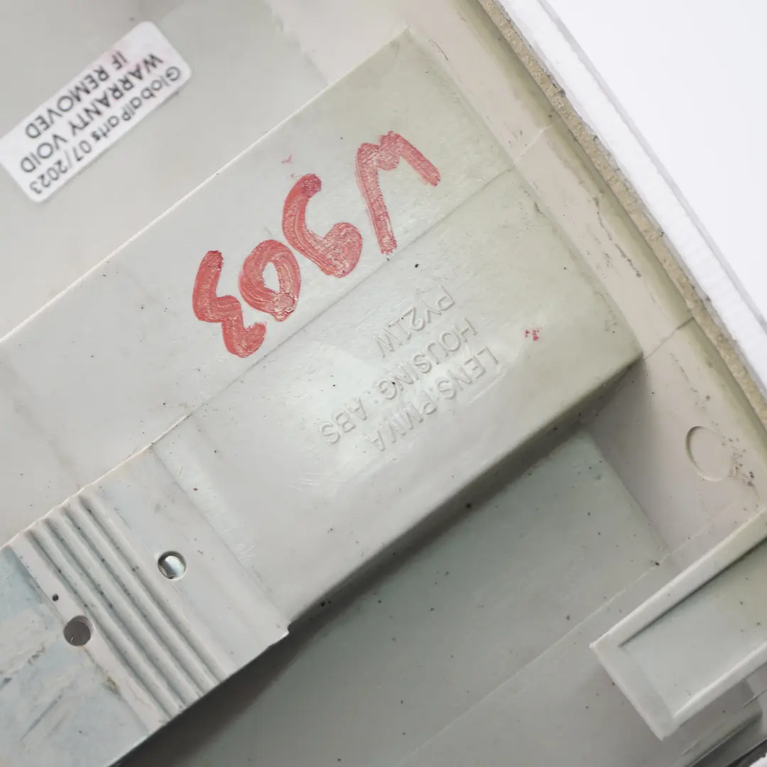 W901 W903 Headlight Turn Indicator Front Right O/S Lamp to Mercedes with Part number A9018202961 Mercedes W901 W903 Headlight Turn Indicator Front Right O/S Lamp - SKU A9018200221 - Part number A9018202961