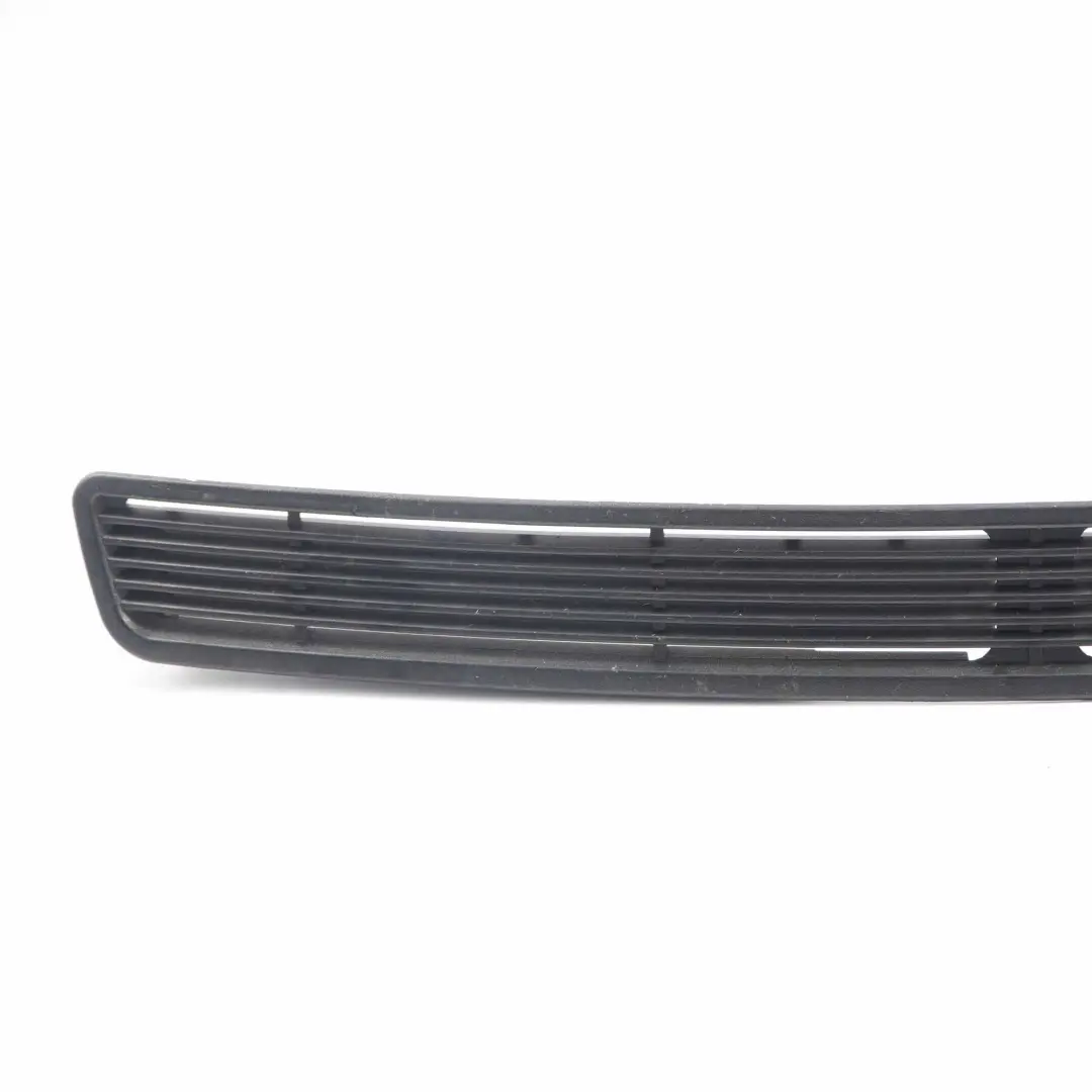  Grille capot Mercedes W901 W902 W903 W904 W905 Couvercle avant noir - SKU A9018300218 - Numéro de pièce A9018300218