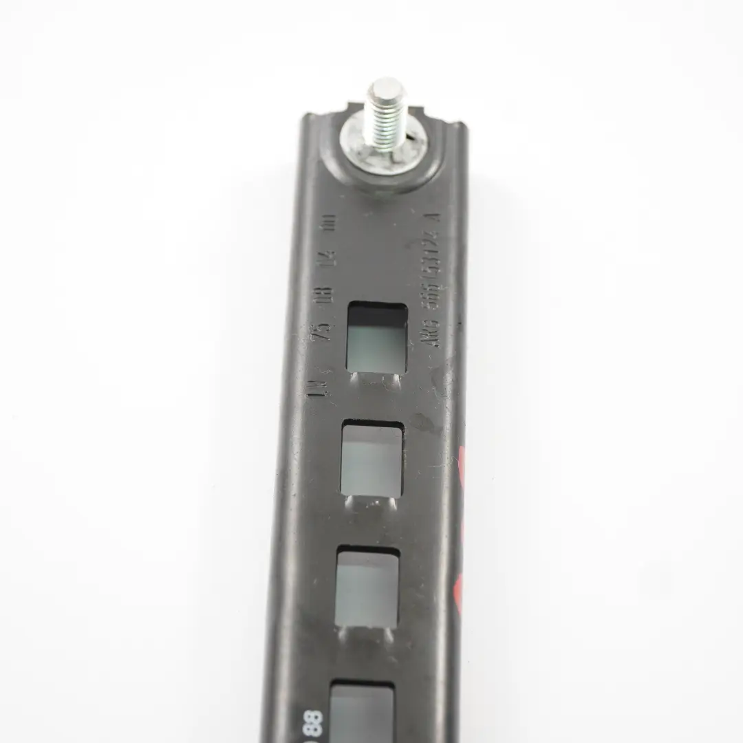Mercedes W901 W905 Ajustador altura cinturón seguridad delantero - SKU A9018600088 - Número de pieza A9018600088