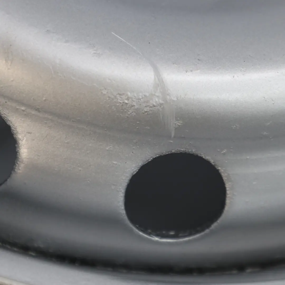 W901 W903 Jante Acier Argentée 15" 6J ET:83 pour Mercedes Sprinter à propos du numéro de pièce A9024000002 Mercedes Sprinter W901 W903 Jante Acier Argentée 15" 6J ET:83 - SKU A9024000002 - Numéro de pièce A9024000002