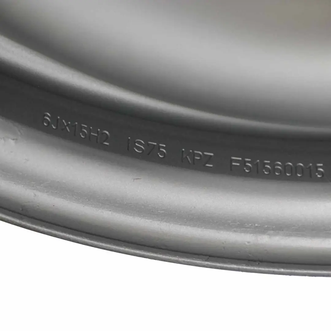 Llanta de acero negra Mercedes Sprinter W901 W903 15" 6J ET:75 para con número de pieza A9034010802 Llanta de acero negra Mercedes Sprinter W901 W903 15" 6J ET:75 - SKU A9034010802 - Número de pieza A9034010802