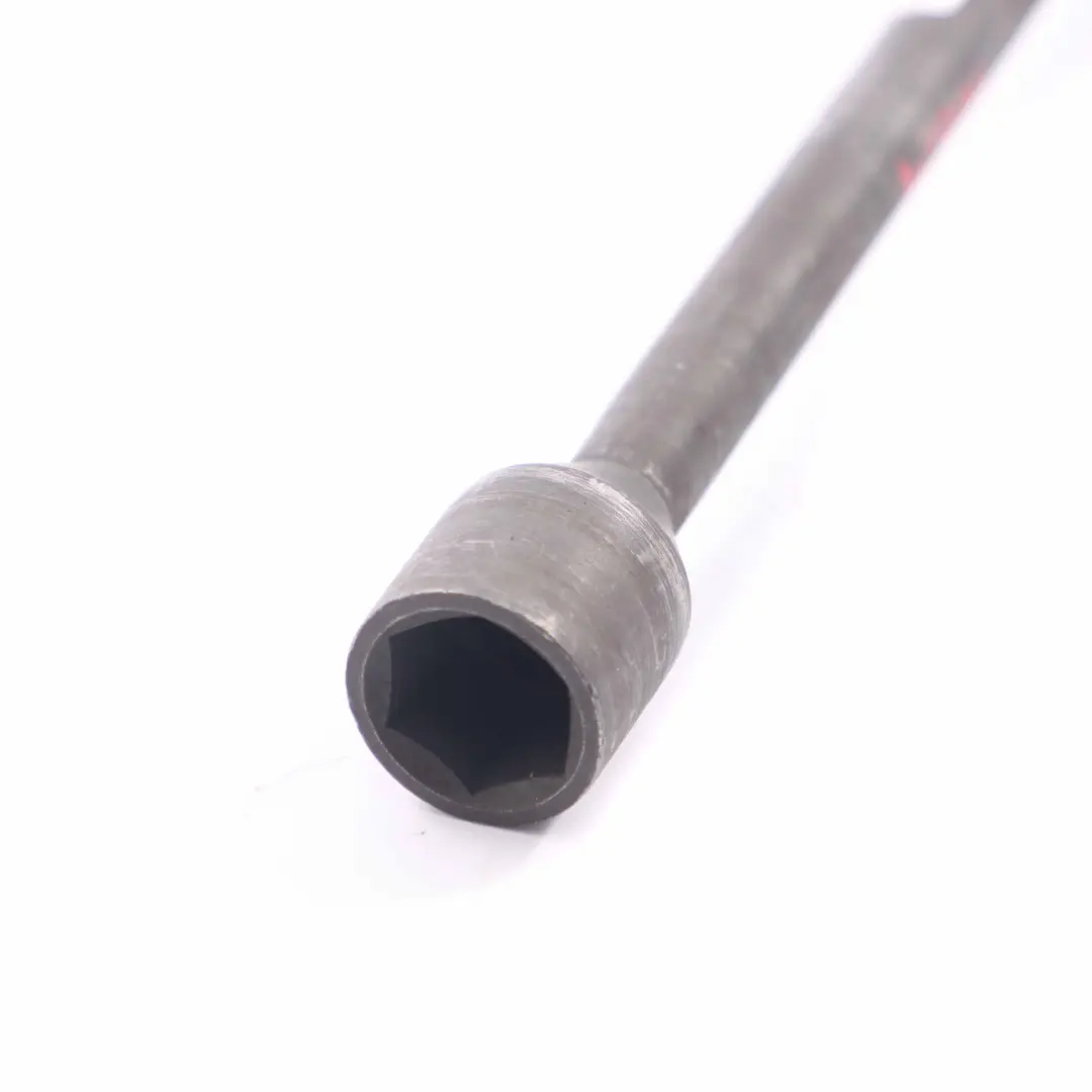 W901 W906 Strumento Chiave Ruota Dado Supporto per Mercedes Sprinter con numero di parte A9045810001 Mercedes Sprinter W901 W906 Strumento Chiave Ruota Dado Supporto - SKU A9045810001 - Numero di parte A9045810001