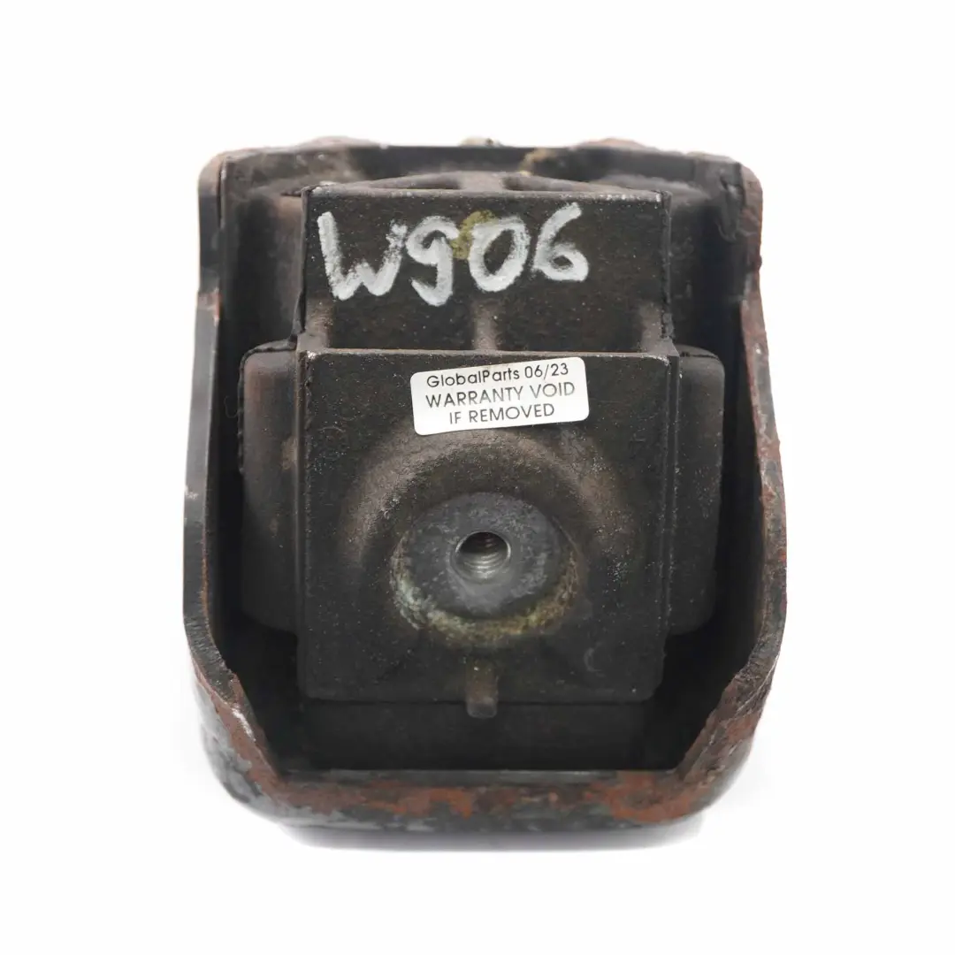 M271 Benzin Motor halterung rechts Halterung für Mercedes W906 mit Teilenummer A9062411113 Mercedes W906 M271 Benzin Motor halterung rechts Halterung - SKU A9062411113 - Teilenummer A9062411113