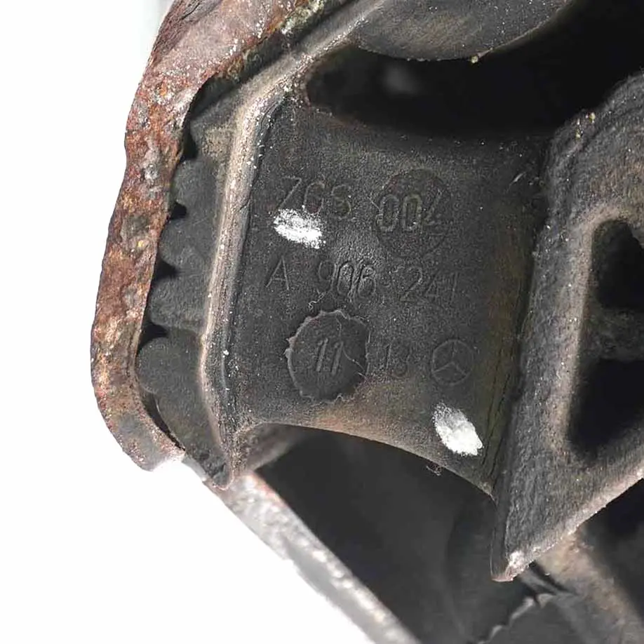 Mercedes W906 M271 Petrol Support droit de fixation du moteur - SKU A9062411113 - Numéro de pièce A9062411113