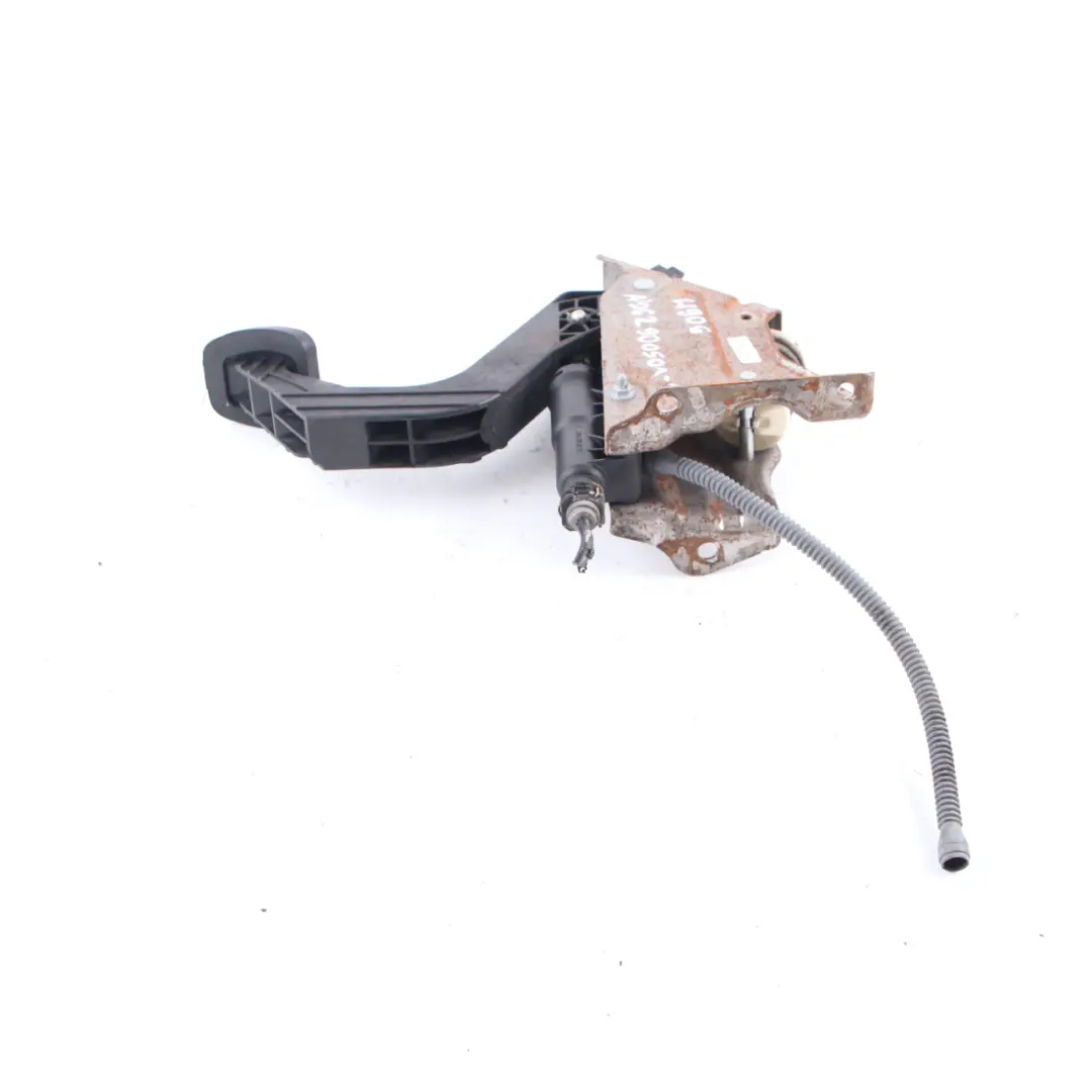 Pedal embrague manual control la Asamblea para Mercedes Sprinter W906 con número de pieza A9062900501 Mercedes Sprinter W906 Pedal embrague manual control la Asamblea - SKU A9062900501-1 - Número de pieza A9062900501