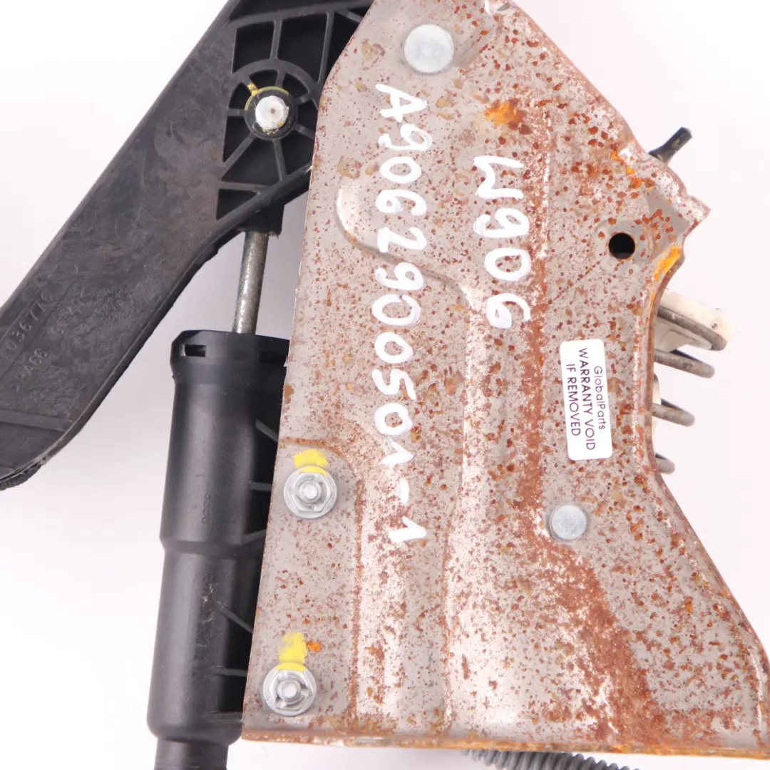 Clutch Pedal Control Assembly to Mercedes Sprinter W906 Manual with Part number A9062900501 Mercedes Sprinter W906 Manual Clutch Pedal Control Assembly - SKU A9062900501-1 - Part number A9062900501