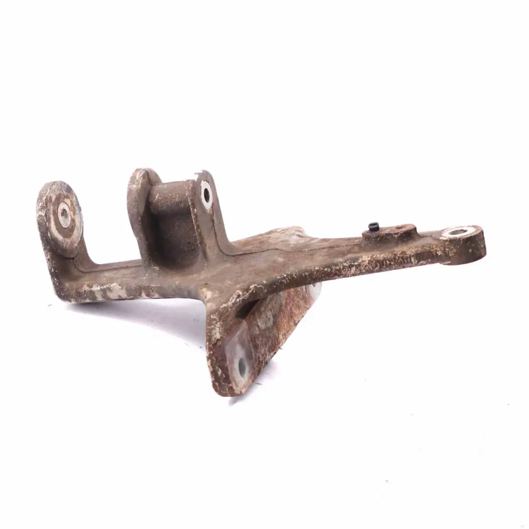 Ammortizzatore posteriore Supporto staffa montaggio A9063250201 per Mercedes W906 con numero di parte A9063200270 Mercedes W906 Ammortizzatore posteriore Supporto staffa montaggio A9063250201 - SKU A9063200270 - Numero di parte A9063200270