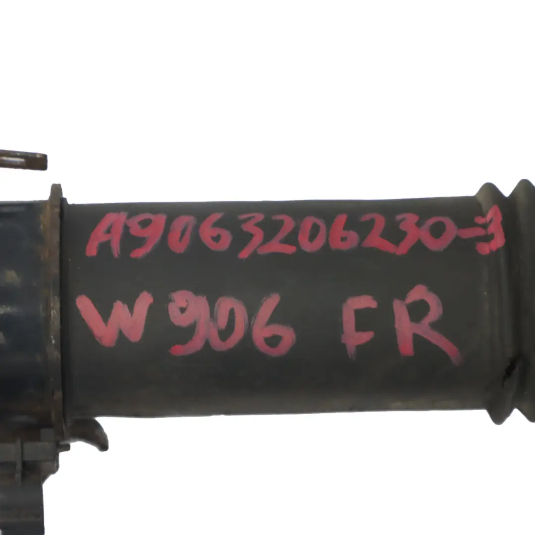 Mercedes Sprinter W906 Jambe de suspension avant droite Moyeu de roue frein - SKU A9063206230-3 - Numéro de pièce A9063206230