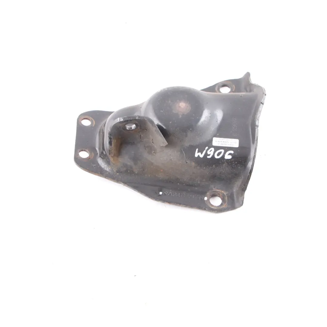 vorne links Aufhängung Querlenkerhalterung Abdeckkappe Mercedes Sprinter W906 - SKU A9063221109 - Teilenummer A9063221109