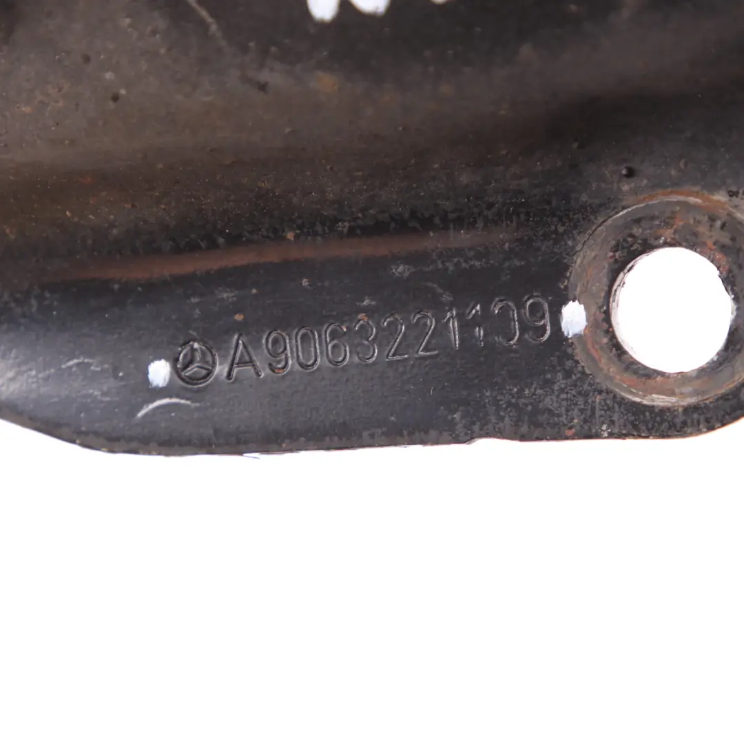 Suspensión Delantera Izquierda Tapa Montaje Wishbone para Mercedes Sprinter W906 con número de pieza A9063221109 Mercedes Sprinter W906 Suspensión Delantera Izquierda Tapa Montaje Wishbone - SKU A9063221109 - Número de pieza A9063221109