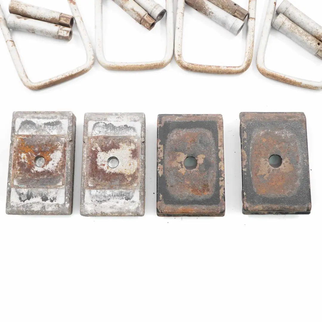 Uchwyt Mocowania Osi Tył do Mercedes Sprinter W906 o numerze A9063240300 Mercedes Sprinter W906 Uchwyt Mocowania Osi Tył - SKU A9063240300 - Numer Części A9063240300