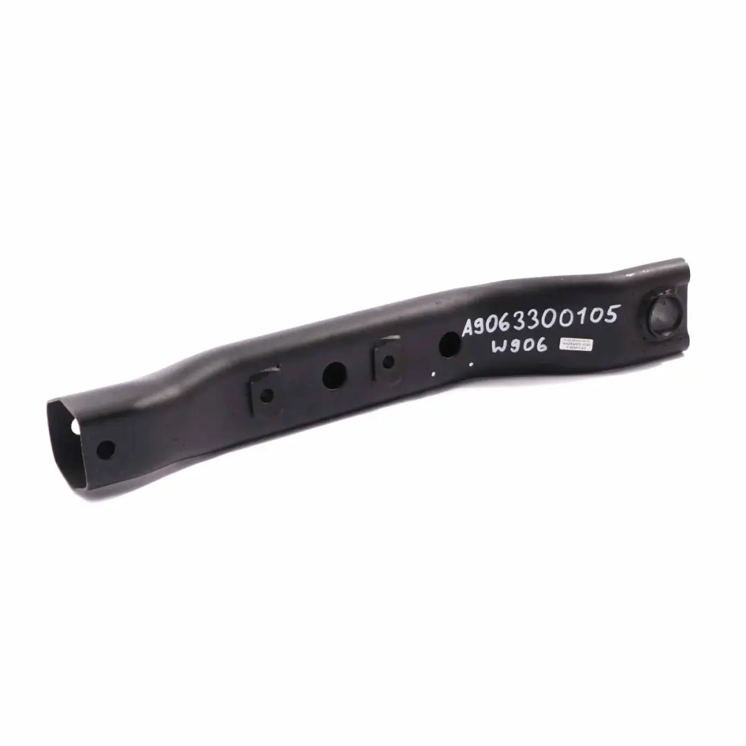 Mercedes W906 Getriebemontage Halterung Träger Halterung - SKU A9063300005 - Teilenummer A9063300005