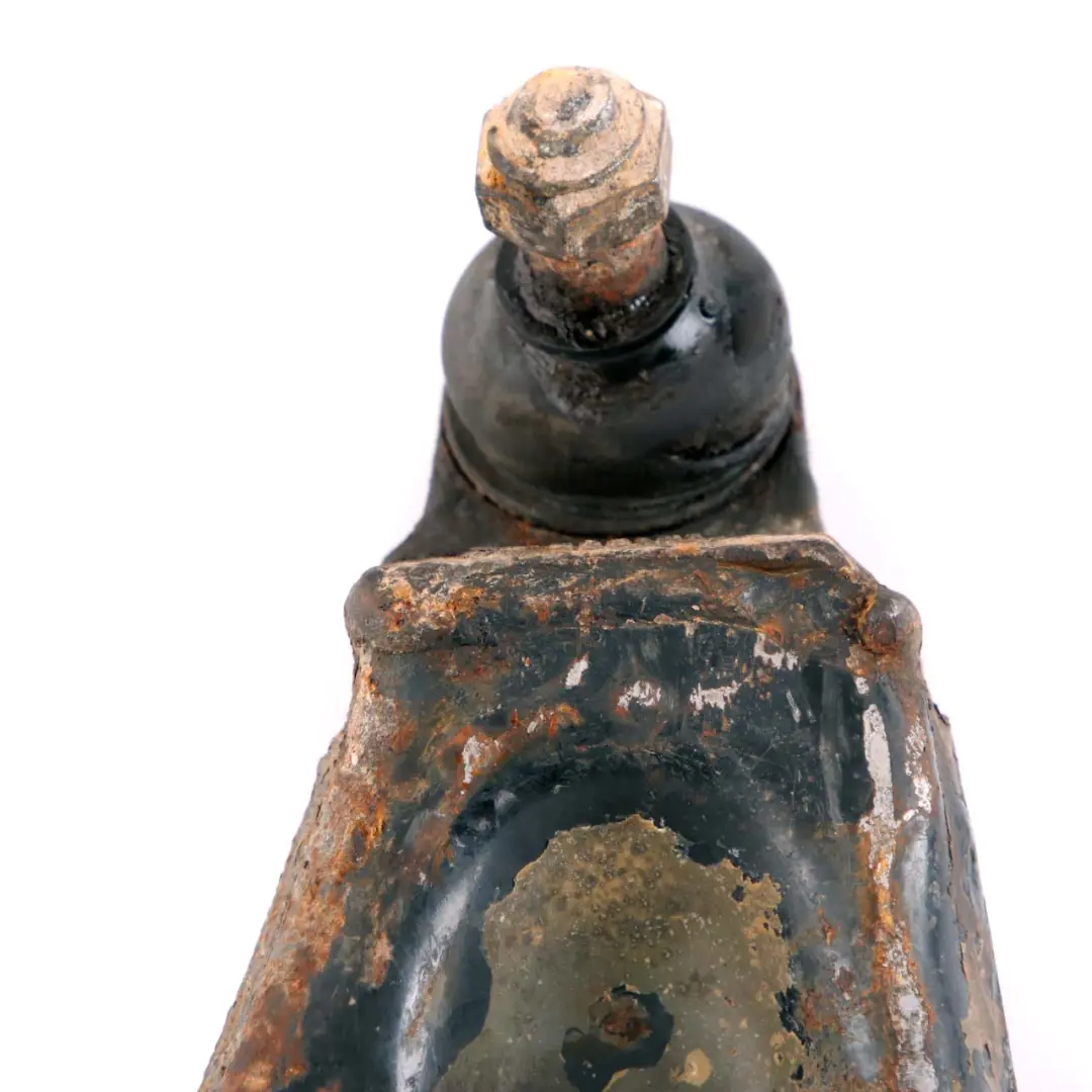 Assale anteriore sinistro Braccio di controllo inferiore per Mercedes Sprinter W906 con numero di parte A9063304007 Mercedes Sprinter W906 Assale anteriore sinistro Braccio di controllo inferiore - SKU A9063304007 - Numero di parte A9063304007