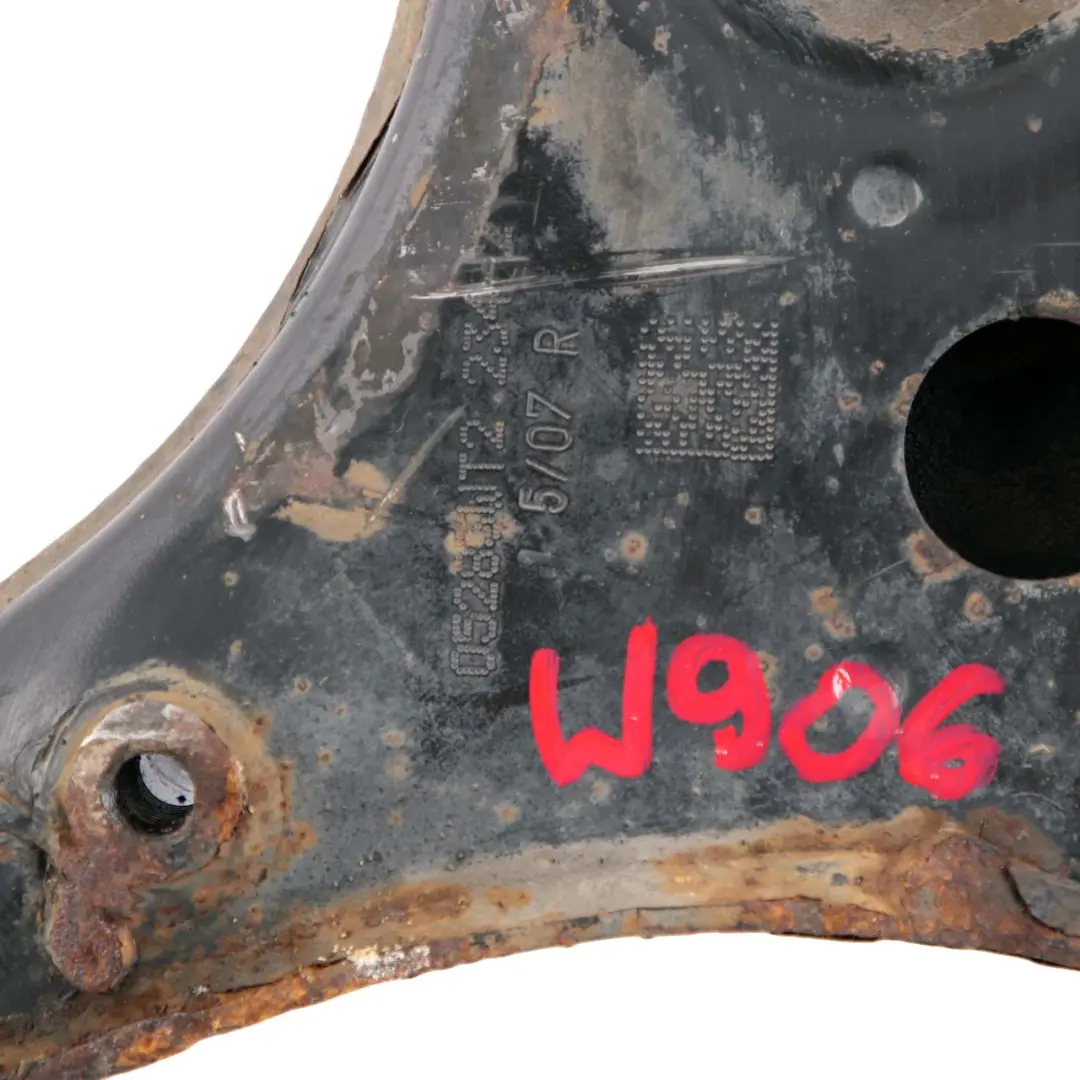 Eje delantero derecho Brazo de control inferior Wishbone para Mercedes Sprinter W906 con número de pieza A9063304107 Mercedes Sprinter W906 Eje delantero derecho Brazo de control inferior Wishbone - SKU A9063304107 - Número de pieza A9063304107