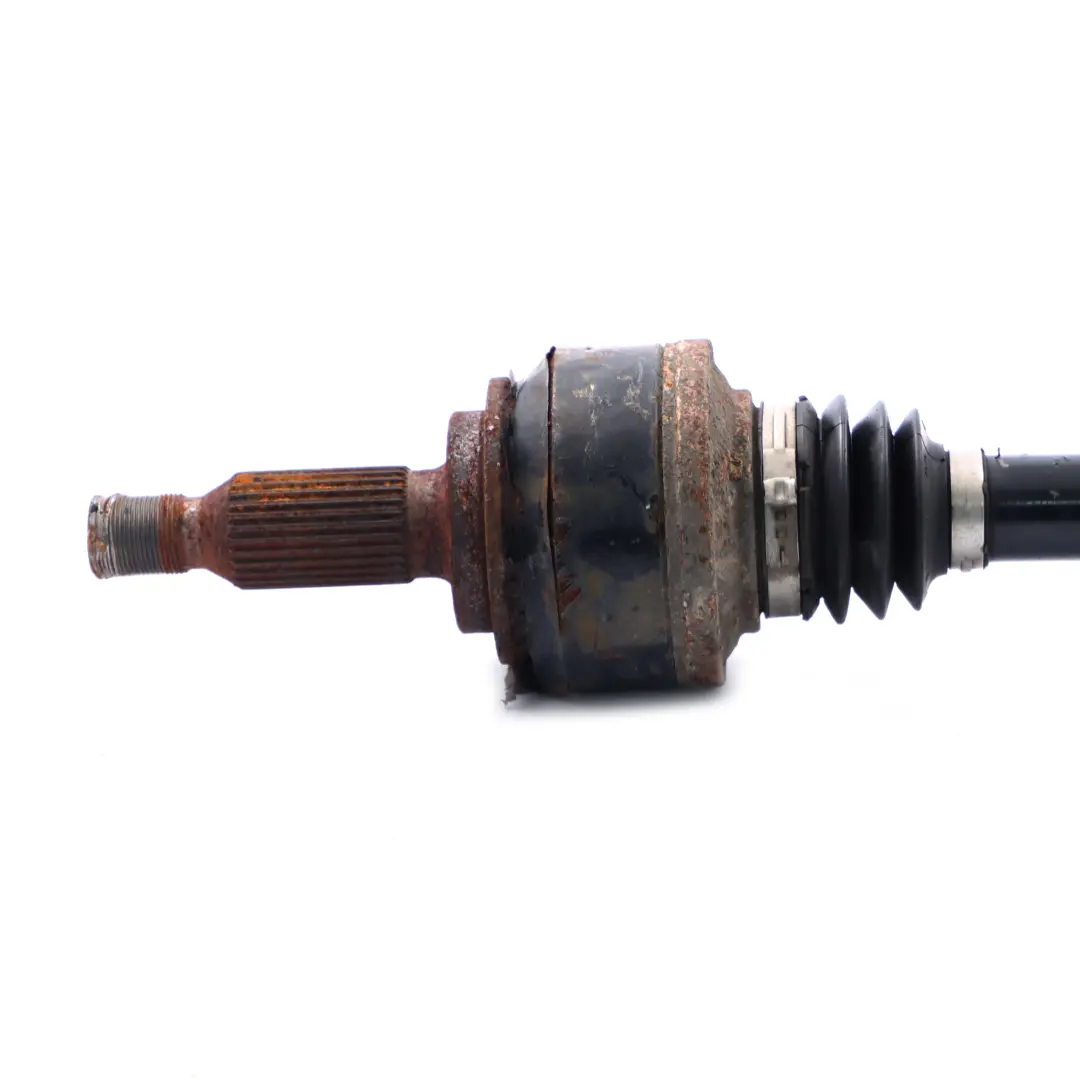 Arbre transmission l'essieu arrière Arbre gauche pour Mercedes W906 à propos du numéro de pièce A9063502810 Mercedes W906 Arbre transmission l'essieu arrière Arbre gauche - SKU A9063502810 - Numéro de pièce A9063502810