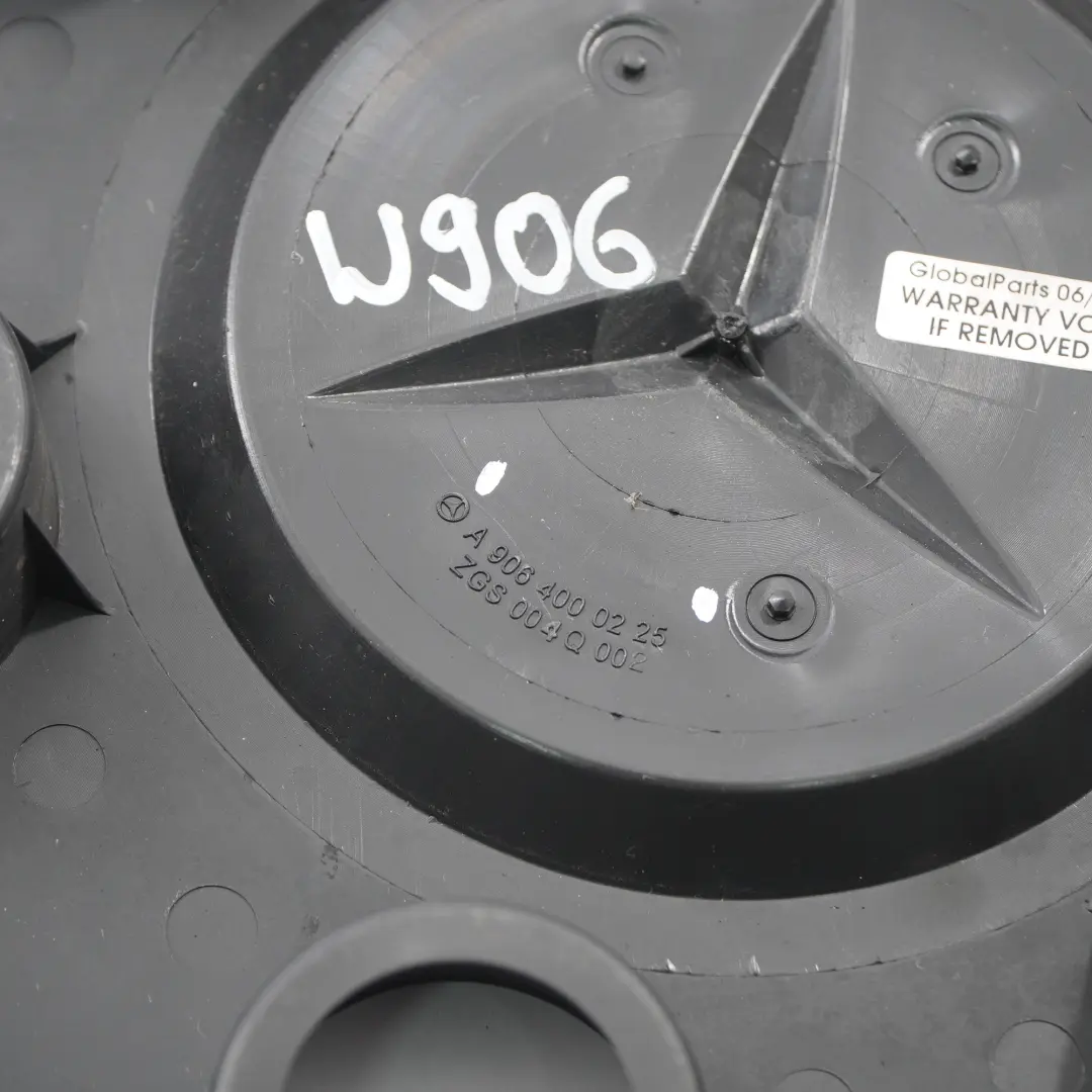 Vorderradmutter Kappe Nabe Abdeckung schwarz für Mercedes Sprinter W906 mit Teilenummer A9064000225 Mercedes Sprinter W906 Vorderradmutter Kappe Nabe Abdeckung schwarz - SKU A9064000225 - Teilenummer A9064000225