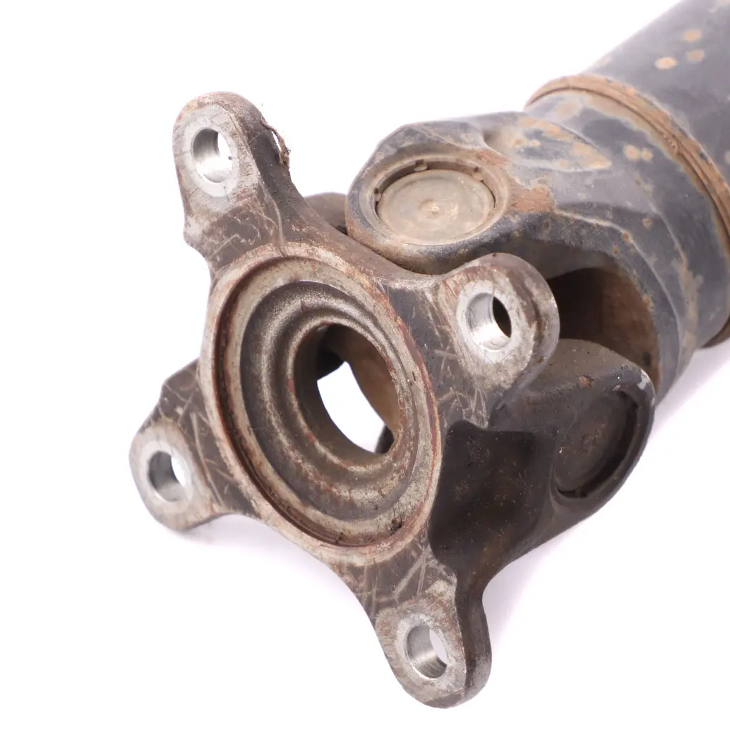 Arbre d'entraînement de l'arbre transmission Transmission manuelle pour Mercedes W906 à propos du numéro de pièce A9064102001 Mercedes W906 Arbre d'entraînement de l'arbre transmission Transmission manuelle - SKU A9064102001-1 - Numéro de pièce A9064102001