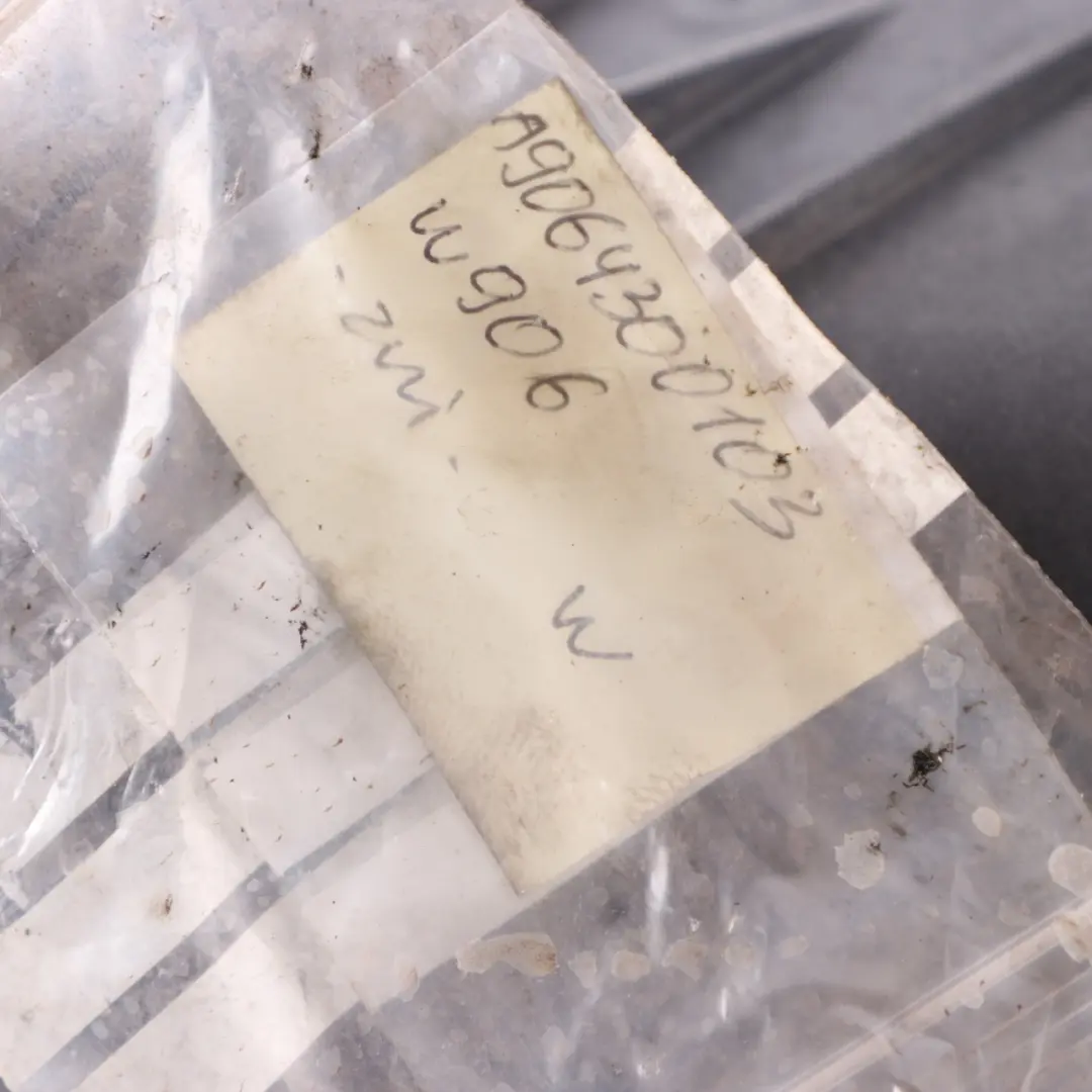 Vacuum Pressure Tank Reservoir Bottle to Mercedes W906 with Part number A9064300103 Mercedes W906 Vacuum Pressure Tank Reservoir Bottle - SKU A9064300103 - Part number A9064300103