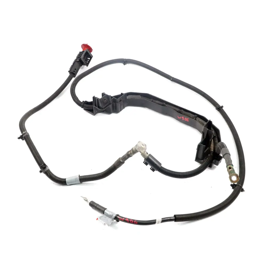 Mercedes-Benz W906 OM651 Kabelbaum Massekabel Positiv Starter Generator Kabel für mit Teilenummer A9064402341 Mercedes-Benz W906 OM651 Kabelbaum Massekabel Positiv Starter Generator Kabel - SKU A9064402341 - Teilenummer A9064402341