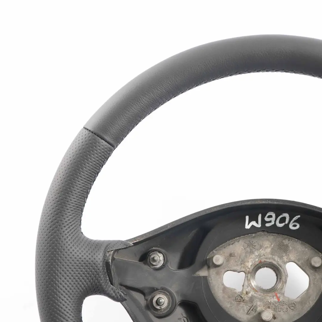NUOVO volante in pelle nera filo nero per Mercedes Sprinter W906 con numero di parte A9064640001 Mercedes Sprinter W906 NUOVO volante in pelle nera filo nero - SKU A9064640001-1 - Numero di parte A9064640001
