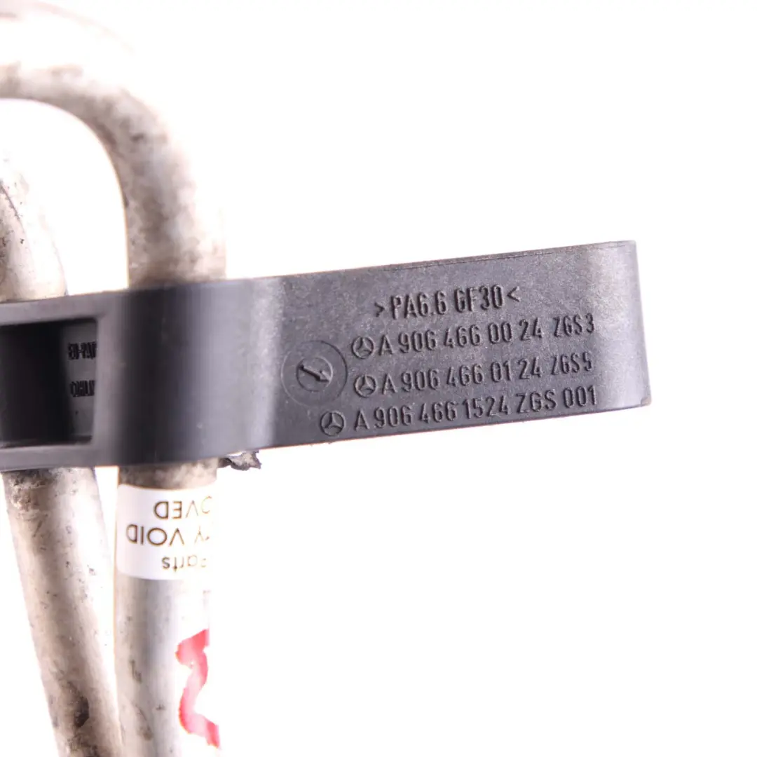 Przewód Chłodzenia Oleju Wspomagania do Mercedes W906 o numerze A9064660024 Mercedes W906 Przewód Chłodzenia Oleju Wspomagania - SKU A9064660024 - Numer Części A9064660024