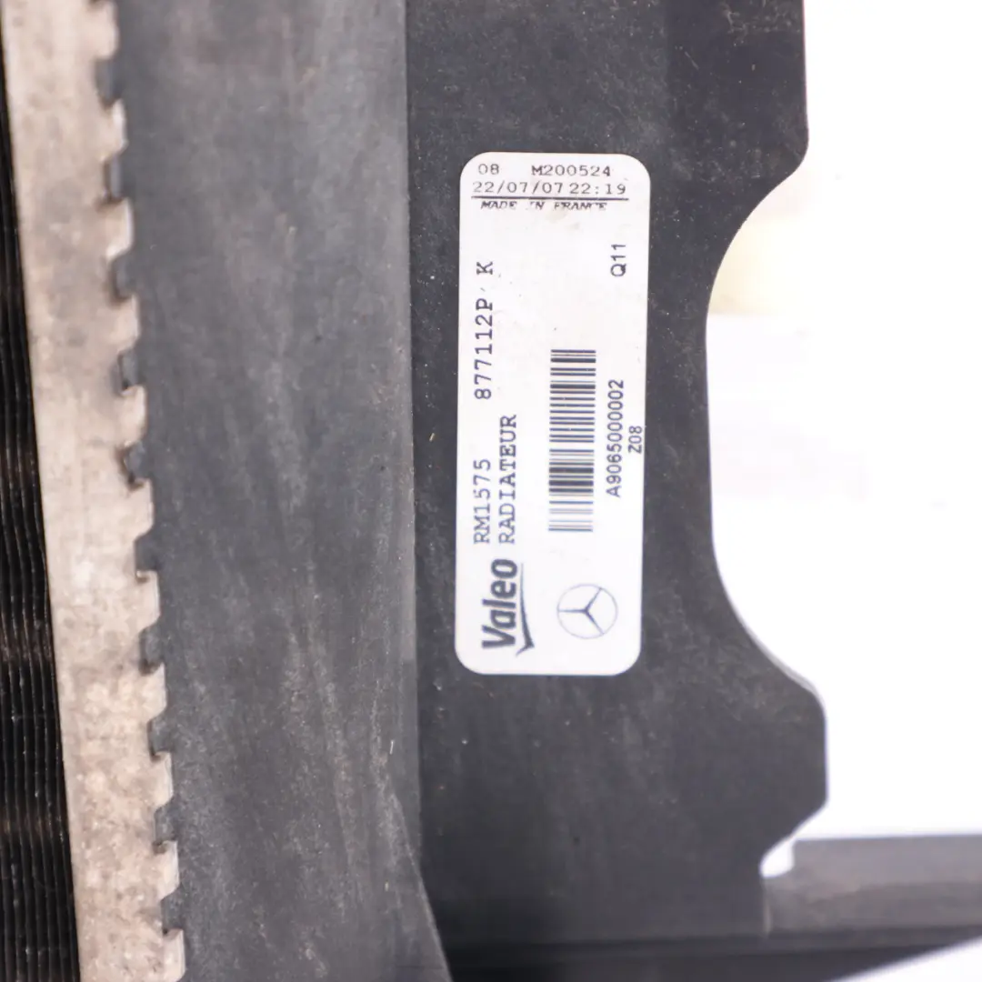 Radiateur refroidissement d'eau refroidissement diesel pour Mercedes W906 à propos du numéro de pièce A9065000002 Mercedes W906 Radiateur refroidissement d'eau refroidissement diesel - SKU A9065000002 - Numéro de pièce A9065000002