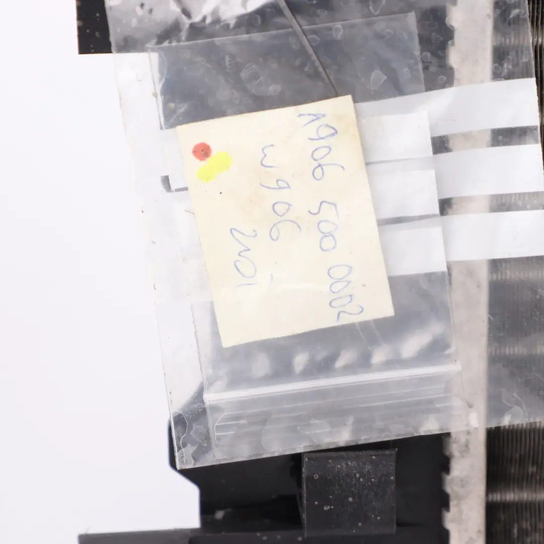 Mercedes W906 Refrigeración por Agua Radiador Refrigerante Diesel - SKU A9065000002 - Número de pieza A9065000002