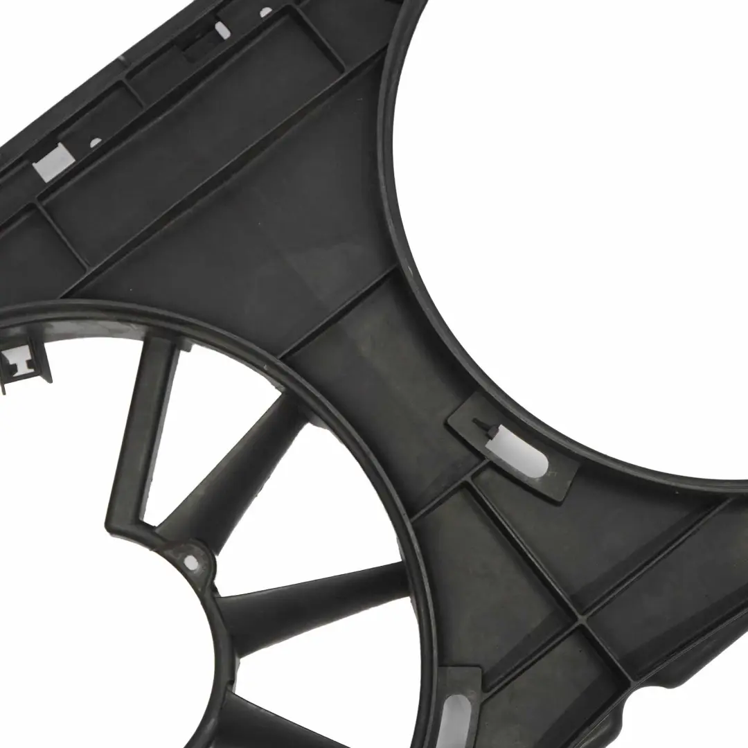 Mercedes W906 Lüfterhaube Motorkühlung Kühlerlüfter Abdeckung - SKU A9065000193 - Teilenummer A9065000193
