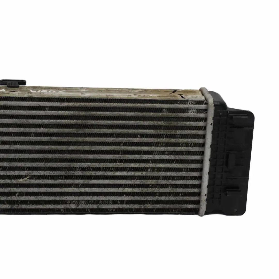 Mercedes W906 Intercooler Raffreddatore dell'aria Radiatore Diesel - SKU A9065010201-1 - Numero di parte A9065010201