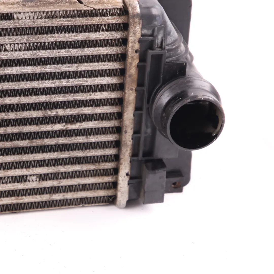 Mercedes W906 Intercooler Enfriador de aire de carga Radiador Diesel - SKU A9065010201 - Número de pieza A9065010201