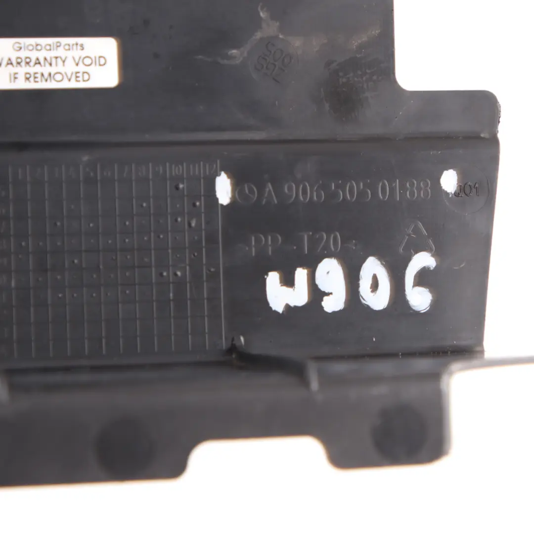 Support de radiateur Panneau de support gauche pour Mercedes W906 à propos du numéro de pièce A9065050188 Mercedes W906 Support de radiateur Panneau de support gauche - SKU A9065050188 - Numéro de pièce A9065050188