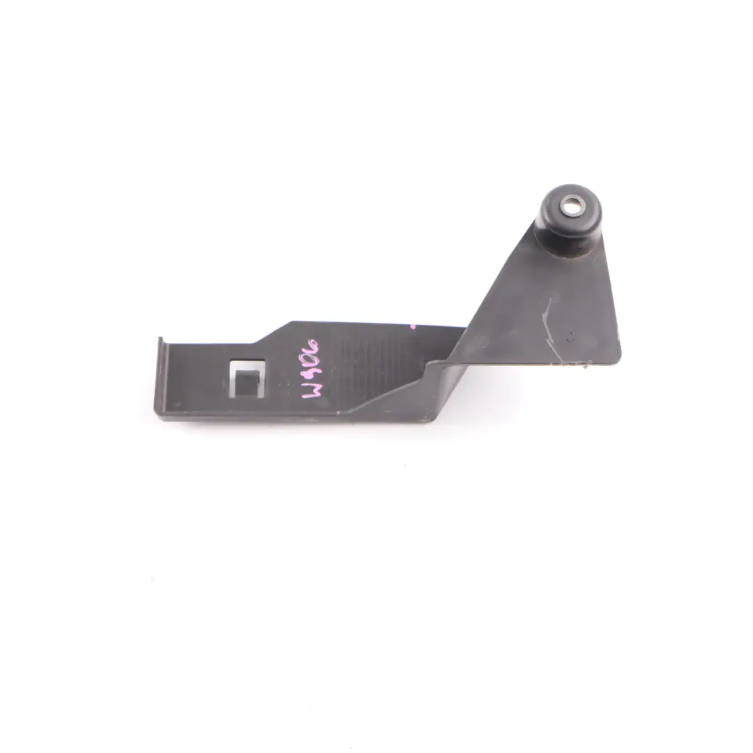 Support de Radiateur Couvercle Support Mercedes Sprinter W906 - SKU A9065051188 - Numéro de pièce A9065051188