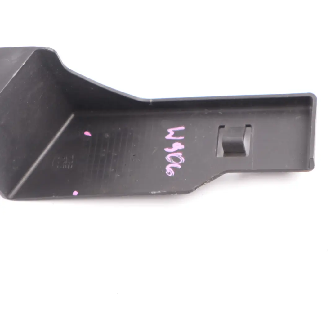 Soporte del Radiador Cubierta Soporte para Mercedes Sprinter W906 con número de pieza A9065051188 Mercedes Sprinter W906 Soporte del Radiador Cubierta Soporte - SKU A9065051188 - Número de pieza A9065051188