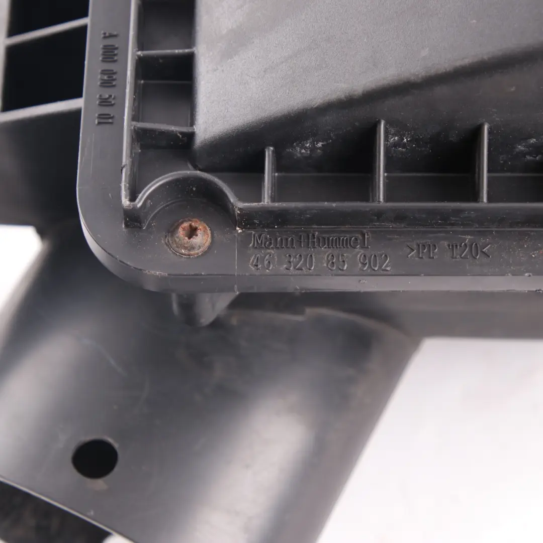 Luftfilterkasten Schalldämpfer Auspuff Diesel A0000902651 für Mercedes W906 mit Teilenummer A9065280300 Mercedes W906 Luftfilterkasten Schalldämpfer Auspuff Diesel A0000902651 - SKU A9065280300 - Teilenummer A9065280300