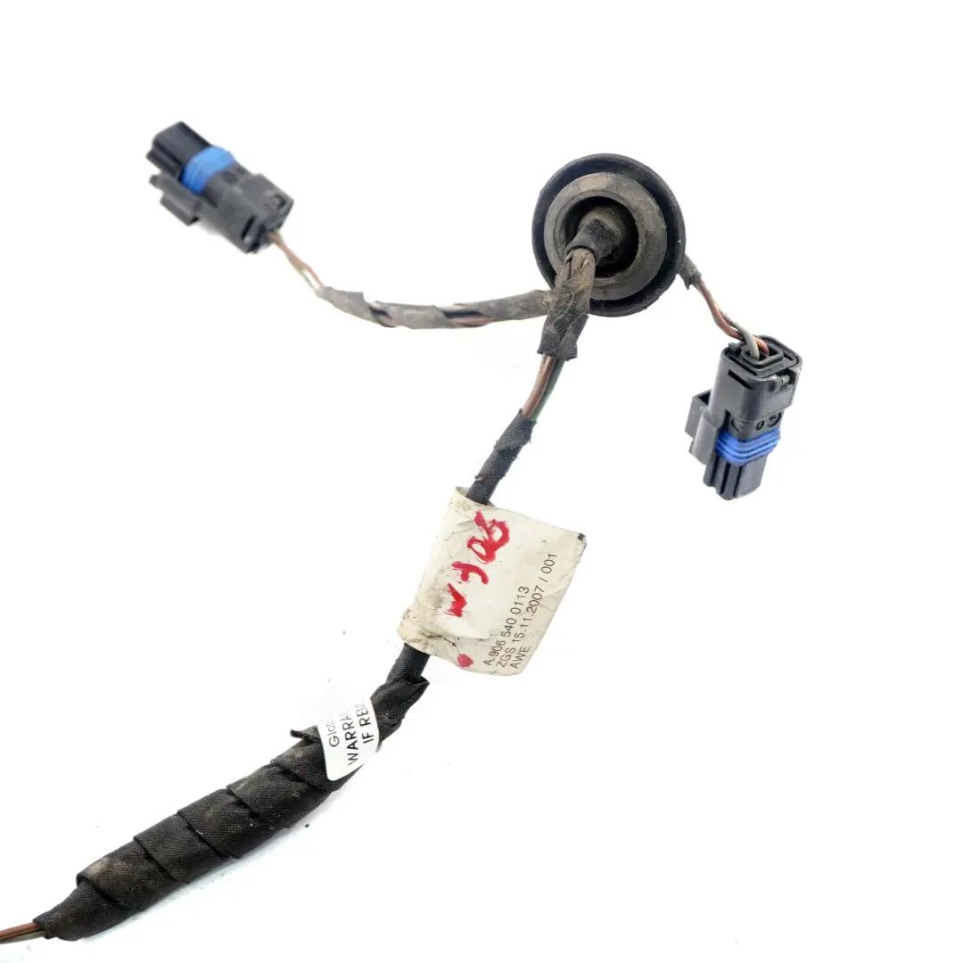  Mercedes-Benz Sprinter W906 Cable cablage l'eclairage plaque porte arriere - SKU A9065400113 - Numéro de pièce A9065400113