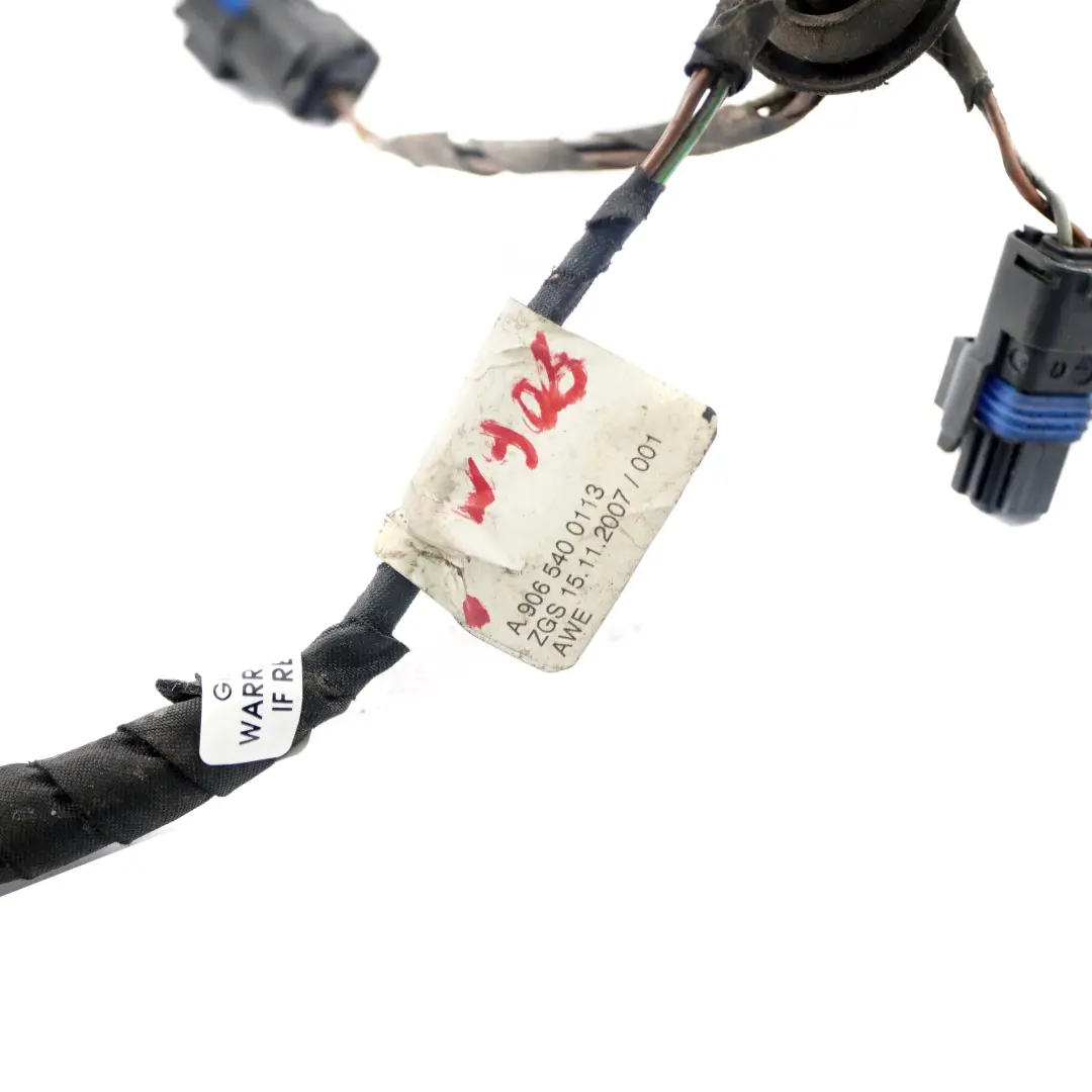  Mercedes-Benz Sprinter W906 Cable cablage l'eclairage plaque porte arriere - SKU A9065400113 - Numéro de pièce A9065400113