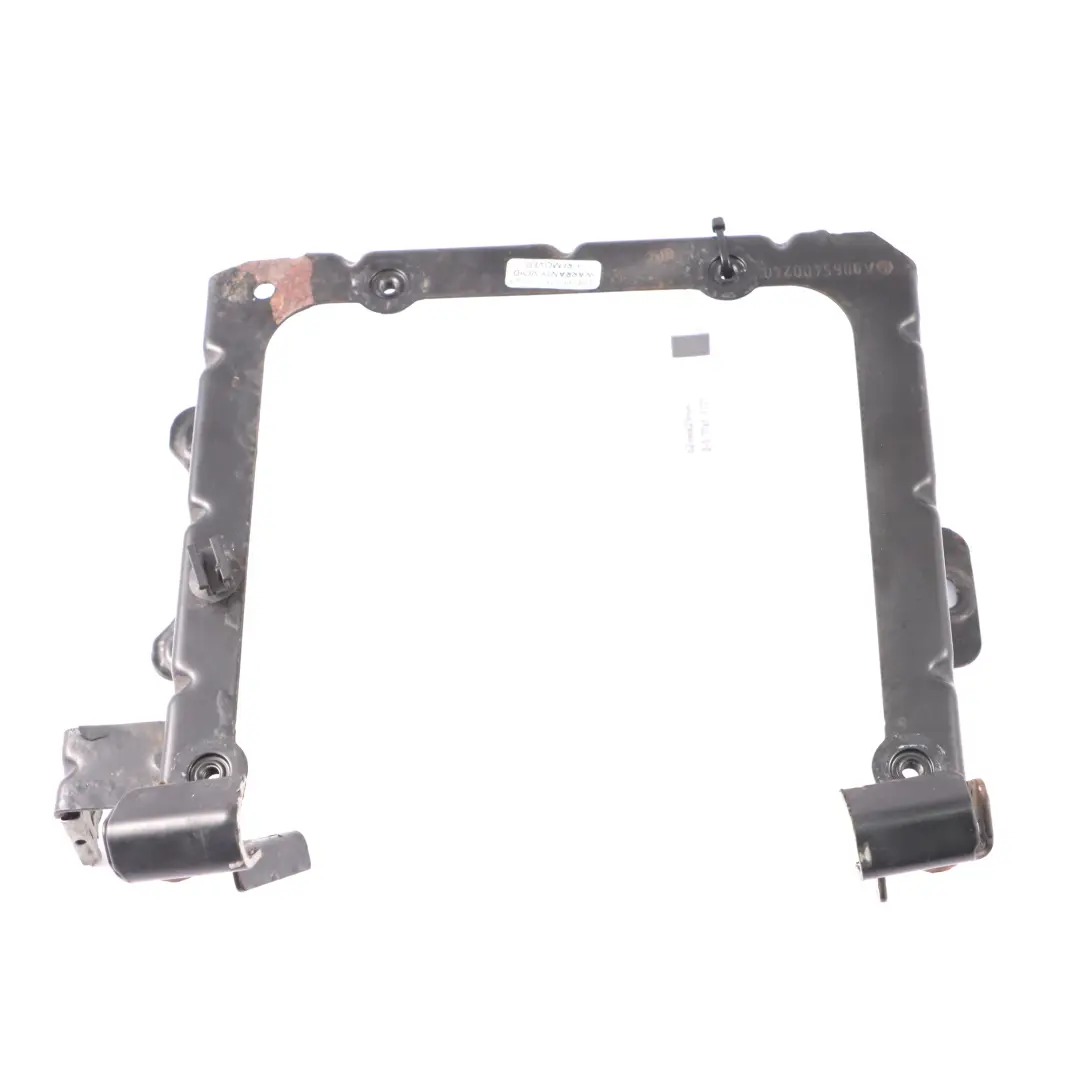  Soporte de la unidad de control del motor Mercedes W906 Diesel OM651 - SKU A9065400240 - Número de pieza A9065400240