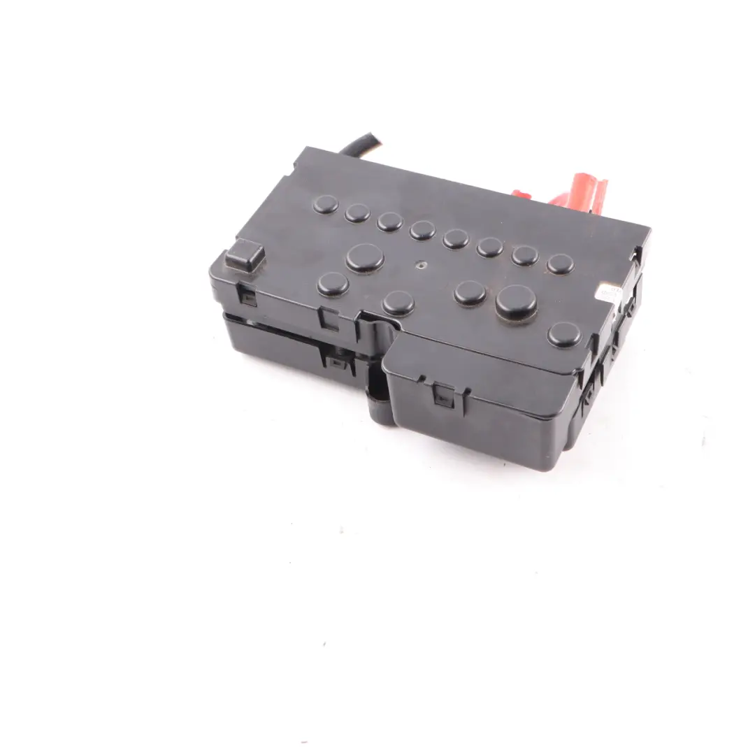 Fuse Box Relay Electrical Rifle Box Unit to Mercedes Sprinter W906 with Part number A9065400350 Mercedes Sprinter W906 Fuse Box Relay Electrical Rifle Box Unit - SKU A9065400350 - Part number A9065400350