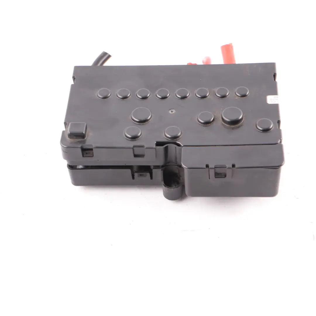 Fuse Box Relay Electrical Rifle Box Unit to Mercedes Sprinter W906 with Part number A9065400350 Mercedes Sprinter W906 Fuse Box Relay Electrical Rifle Box Unit - SKU A9065400350 - Part number A9065400350