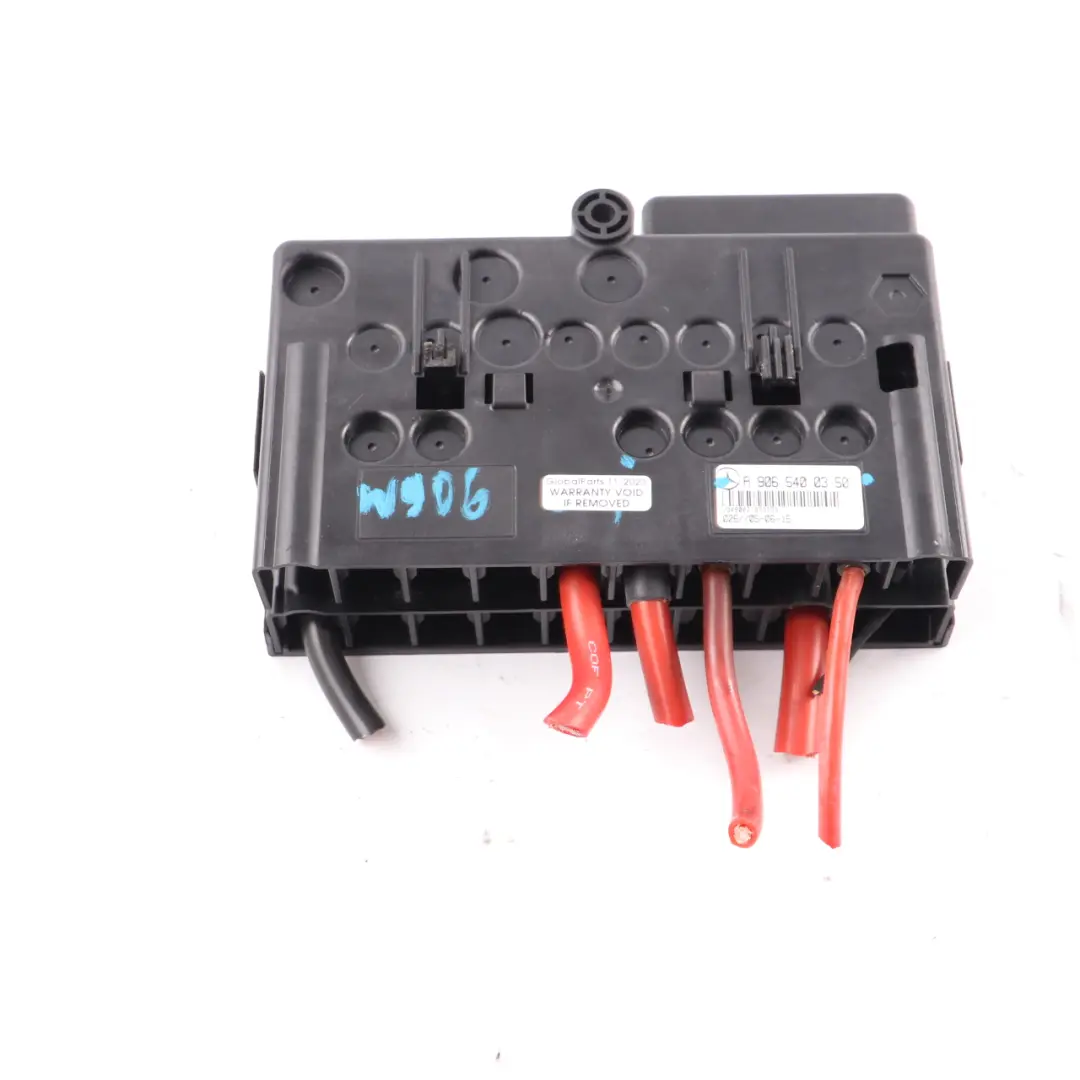 Fuse Box Relay Electrical Rifle Box Unit to Mercedes Sprinter W906 with Part number A9065400350 Mercedes Sprinter W906 Fuse Box Relay Electrical Rifle Box Unit - SKU A9065400350 - Part number A9065400350