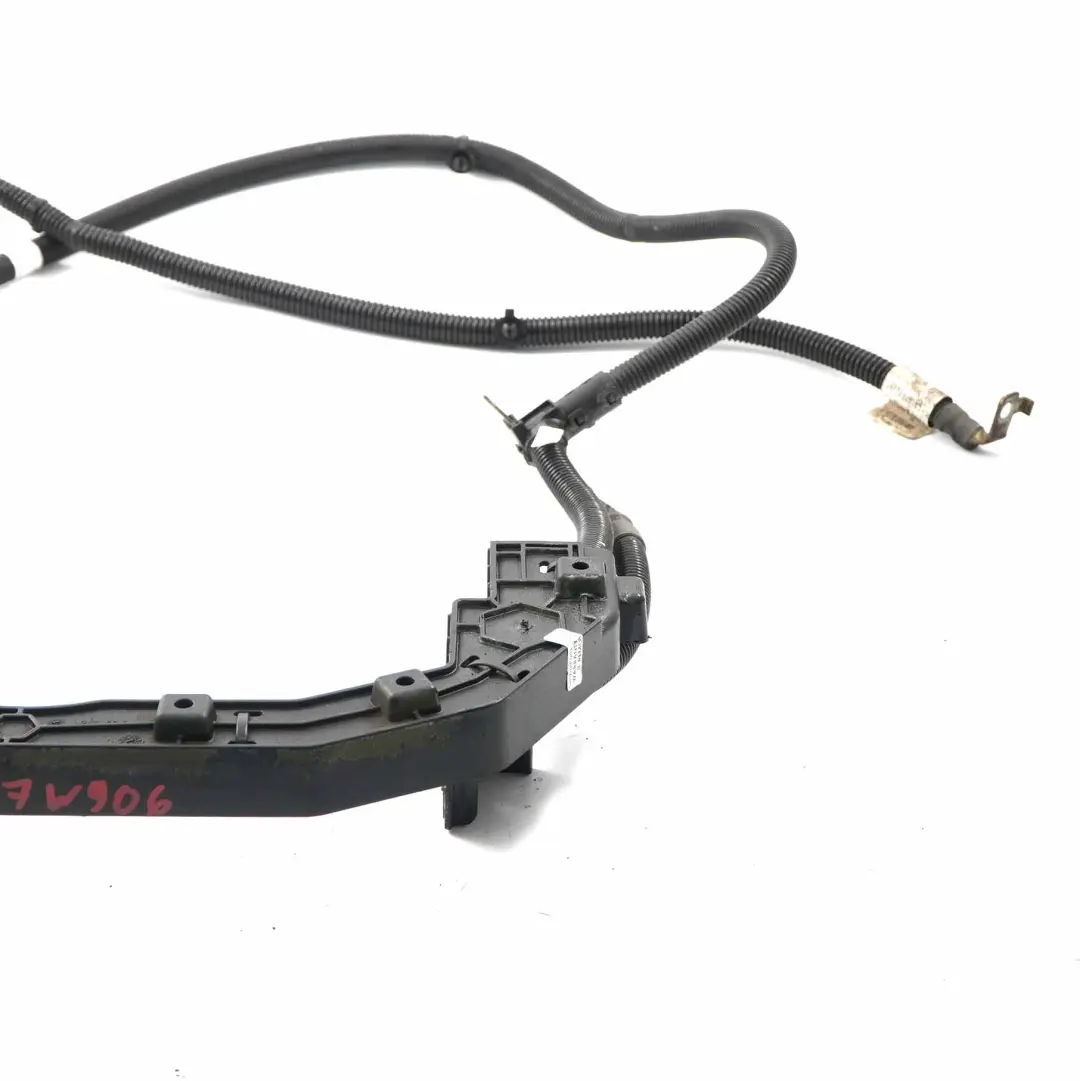  Câble positif Mercedes W906 OM651 Batterie Démarreur Alternateur - SKU A9065403527 - Numéro de pièce A9065403527