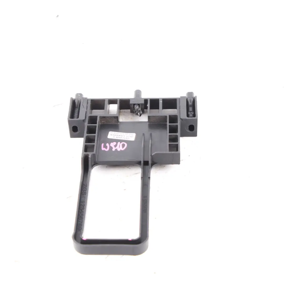 Soporte de batería Mercedes Sprinter W906 W910 Soporte de montaje para con número de pieza A9065410400 Soporte de batería Mercedes Sprinter W906 W910 Soporte de montaje - SKU A9065410400 - Número de pieza A9065410400