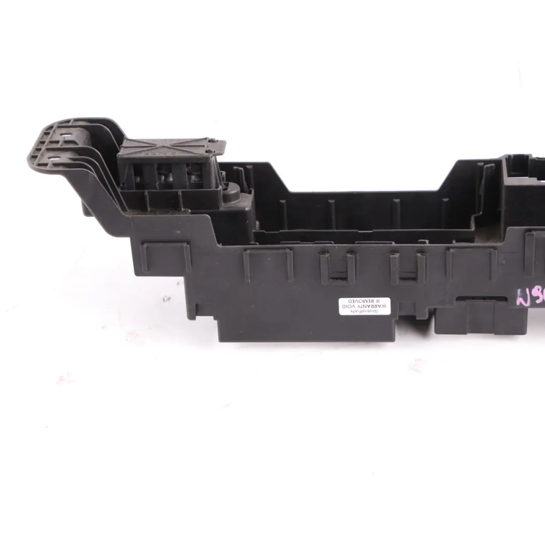 Montaggio a staffa Scatola distribuzione fusibili per Mercedes W906 con numero di parte A9065420044 Mercedes W906 Montaggio a staffa Scatola distribuzione fusibili - SKU A9065420044 - Numero di parte A9065420044