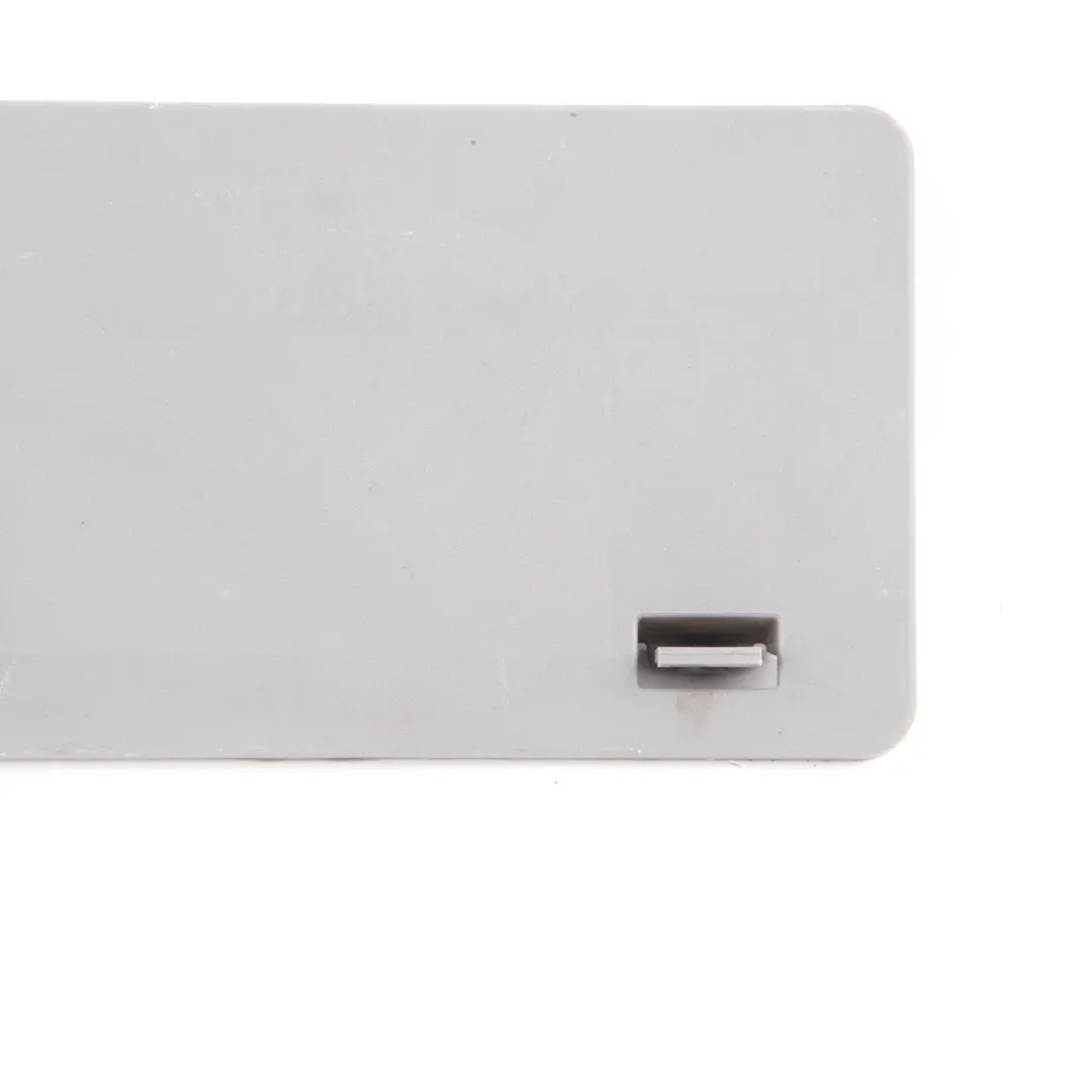 Mercedes Sprinter W906 Caja de Fusibles Tapa Panel Gris A6395450003 - SKU A9065450003-2 - Número de pieza A9065450003