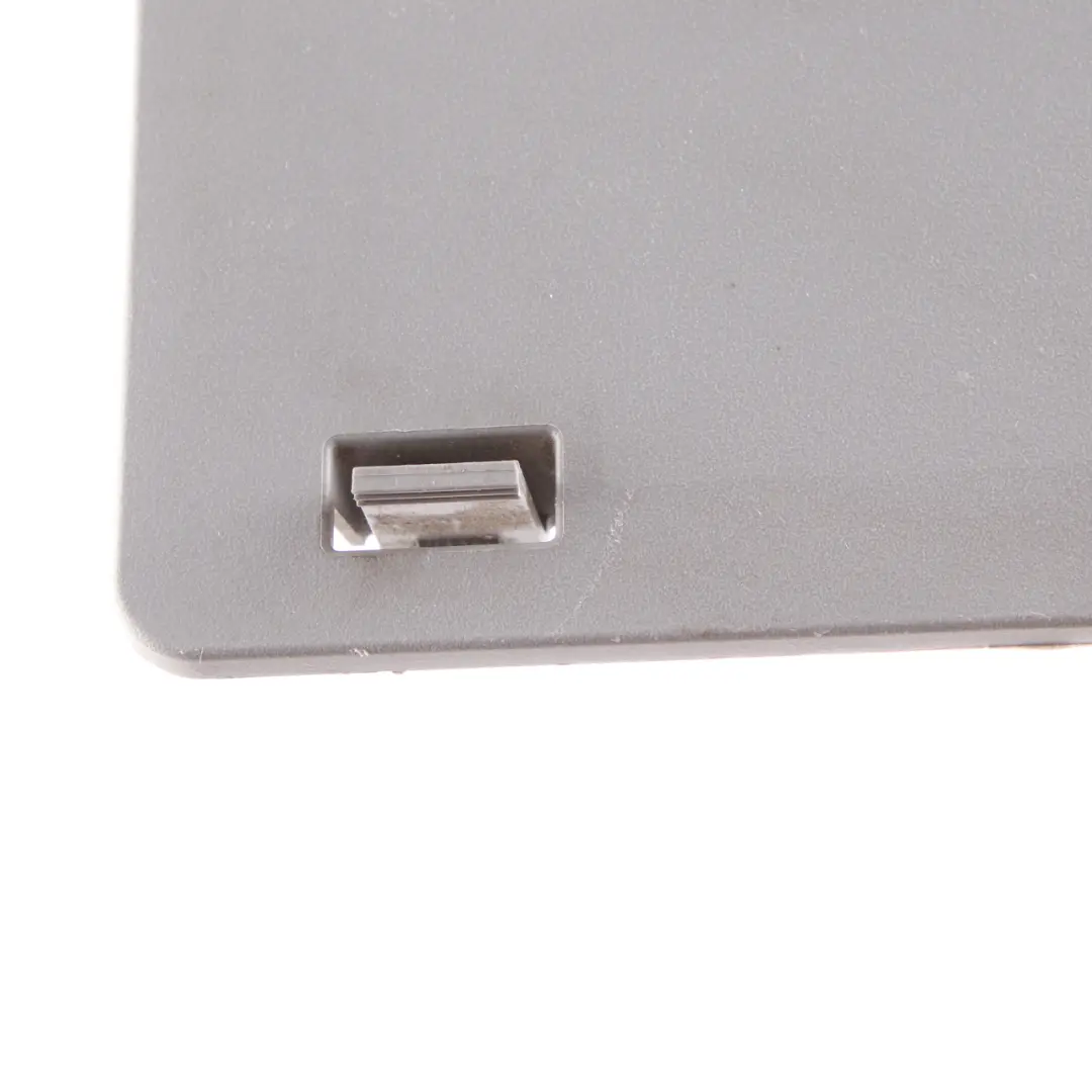 Scatola dei fusibili Coperchio del pannello rivestimento Grigio per Mercedes W906 con numero di parte A9065450003 Mercedes W906 Scatola dei fusibili Coperchio del pannello rivestimento Grigio - SKU A9065450003-2 - Numero di parte A9065450003